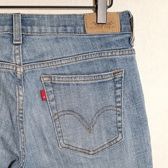 Levi's 515 Bootcut Light Wash Jeans, size 8 Short - Picture 4 of 7